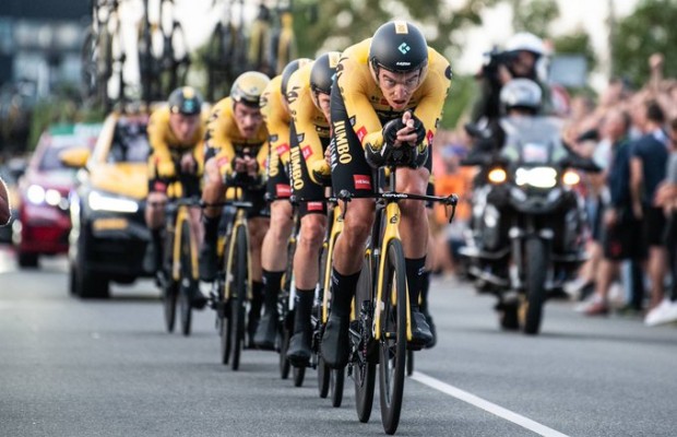 Jumbo-Visma golpea primero en la crontrarreloj por equipos que ha dado inicio a La Vuelta