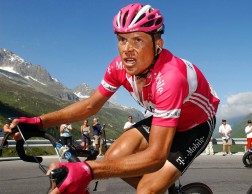 This study states that high cadence has no benefit for amateur cyclists