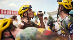 O que come um ciclista Jumbo-Visma durante uma Grande Volta