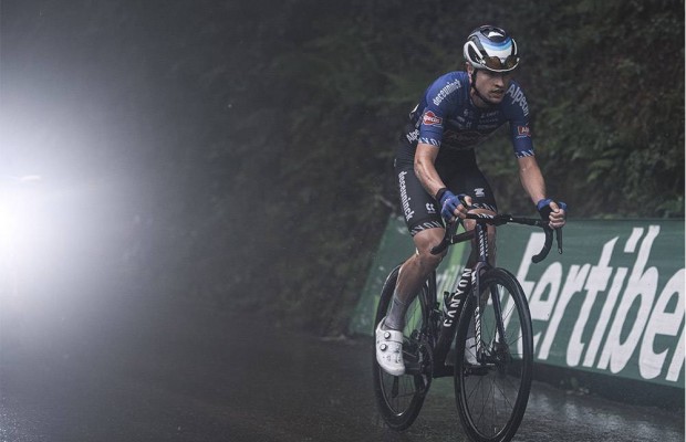 Jay Vine, da academia de Zwift para vencer na La Vuelta a España