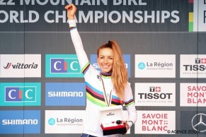 Pauline Ferrand Prevot becomes double World Champion in Les Gets