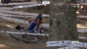Nino Schurter wins his 10th World Championship against an impressive David Valero who takes silver