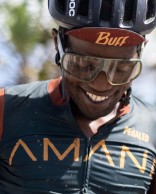 Suleiman Kangangi morre durante corrida de gravel em Vermont Overland