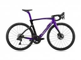 Nuevos colores para la Pinarello Dogma F 2023