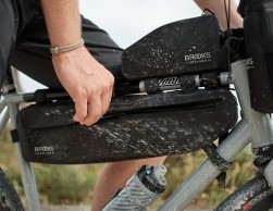 Nuevas bolsas Brooks Scape para bikepacking