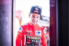 El fisioterapeuta de Roglic acusa al Jumbo Visma de anteponer los objetivos a la salud