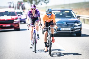 Mads Pedersen suma su segunda victoria de etapa en La Vuelta en un accidentado final