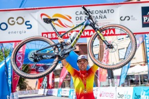 Sergio Mantecón y María Díaz ganan el Campeonato de España XC Maratón 2022