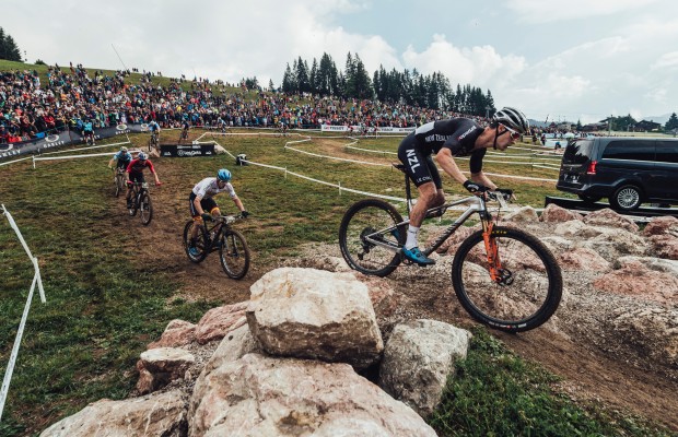 Samuel Gaze mira o Campeonato Mundial de XCM apesar de sua recente lesão