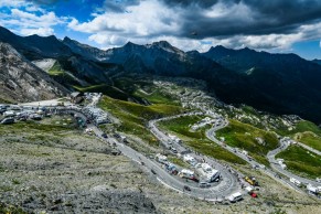 Diferenças entre como um profissional e um amador escalam uma subida