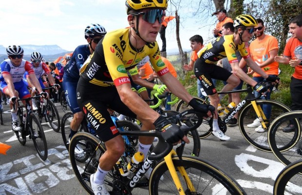 Milan Vader volta ao local onde salvaram sua vida e parece pronto para competir novamente no MTB e estrada, em 2023