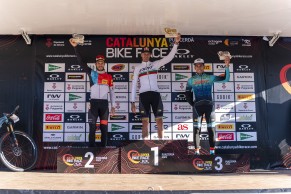 Tiago Ferreira y Vera Looser son los primeros líderes de la Catalunya Bike Race by OAKLEY 2022