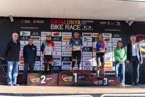 Tiago Ferreira y Vera Looser son los primeros líderes de la Catalunya Bike Race by OAKLEY 2022