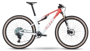 The BMC Fourstroke 2023 arrives completely redesigned and with the exclusive Autodrop technology