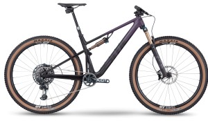 The BMC Fourstroke 2023 arrives completely redesigned and with the exclusive Autodrop technology