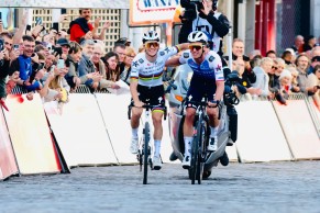 Evenepoel debuts the rainbow jersey on his S-Works Tarmac SL7