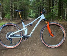 Commencal Tempo, first images of an unprecedented XC