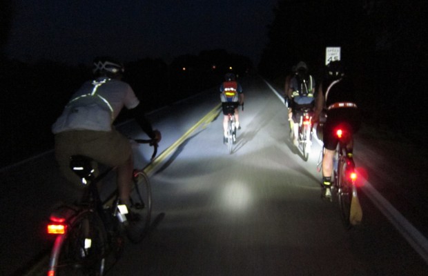 Foco LED Capture para grabar e iluminar tus salidas en bici