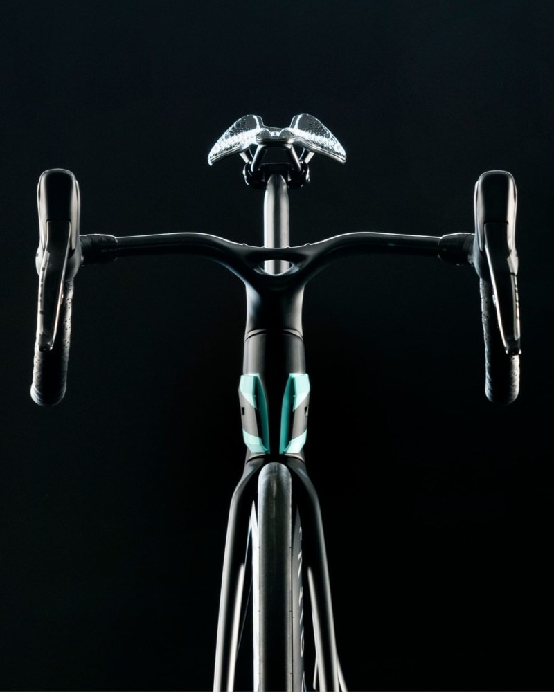 Nuevas Bianchi Oltre RC con un Air Deflector propio de la F1