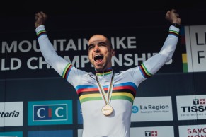 Why the World Champion's jersey is rainbow
