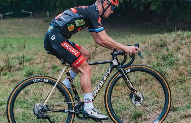 Esta é a Ridley X-Night com a qual Eli Iserbyt está arrasando na Copa do Mundo CX