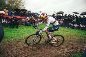 The first Pidcock vs Van der Poel takes place next Sunday