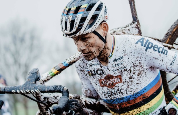 Van der Poel was not satisfied with winning the Hulst World Cup and went on to run 7 km at 3:50 min/km