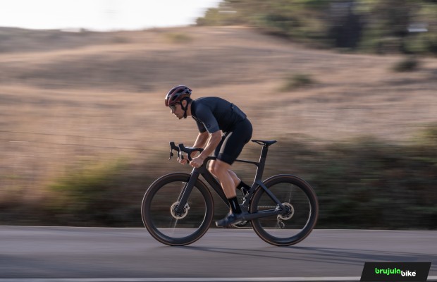 Scott Foil RC Ultimate 2023, testamos exaustivamente o novo foguete da marca