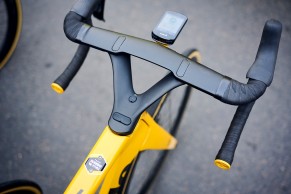 A UCI põe limite nos guidões estreitos