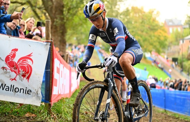Pauline Ferrand Prevot presenta su calendario para diciembre y fija su objetivo en el Mundial de CX