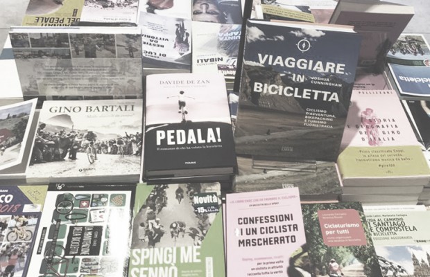 6 libros sobre ciclismo para regalar esta Navidad