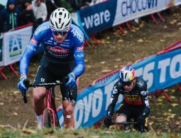 Van der Poel takes the CX World Cup in Antwerp with a great victory