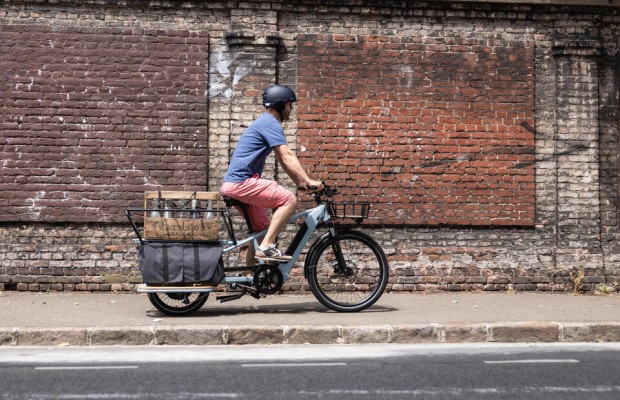 This Decathlon electric Cargo Bike can carry up to 170kg or 2 children