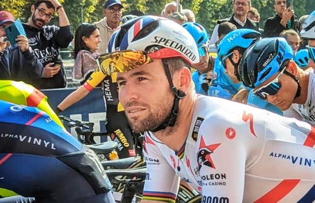 Cavendish assina pela Astana
