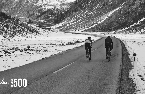 Rapha Festive 500 2022: prémios e inscrições para o desafio mais clássico do Natal