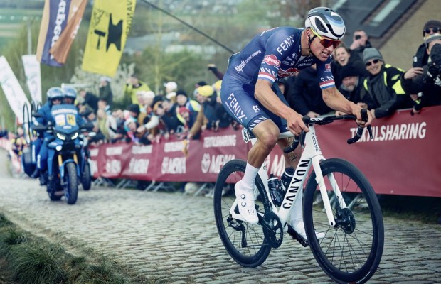 Caçam Van der Poel com um protótipo da nova Canyon Aeroad