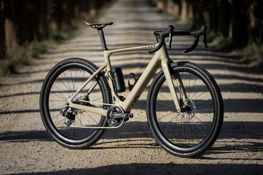 New SCOTT Solace eRide for gravel and road, two ebikes in one