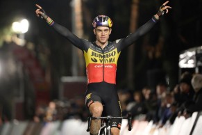 Van Aert se lleva la victoria en Mol y deja a Van der Poel a un mundo de distancia