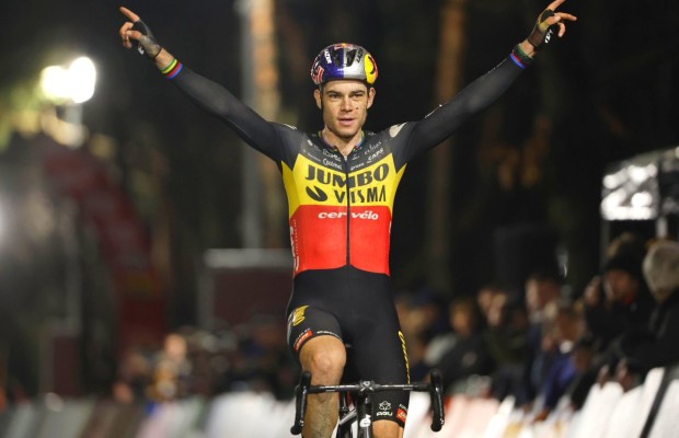 Van Aert se lleva la victoria en Mol y deja a Van der Poel a un mundo de distancia