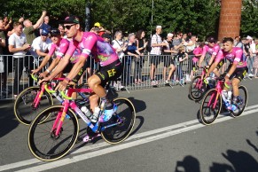 Andrey Amador rides a new Cannondale Supersix EVO?