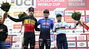 Van der Poel vence a primeira grande batalha entre os três magníficos