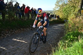 Pauline Ferrand-Prevot suffers from a hip injury that is causing her to underperform and threatens the CX World Championships