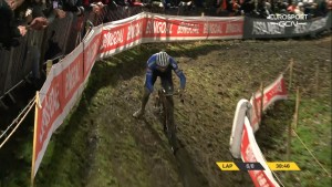 Van Aert wins in Diegem against a great Pidcock and a Van der Poel who ran out of energy at the end