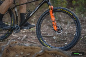 We test the Wilier Usma SLR: extreme lightness to enjoy the most original MTB