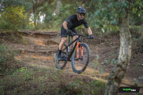 We test the Wilier Usma SLR: extreme lightness to enjoy the most original MTB