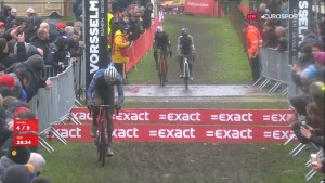Van Aert wins a spectacular Exact Cross of Loenhout in a sprint between the magnificent three