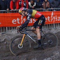 Great victory for Van Aert at the CX World Cup in Zonhoven