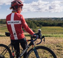 Annika Langvad ficha por un equipo de ciclismo de carretera, el Boels-Dolmans