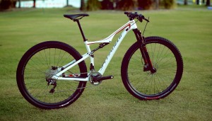 color-bicicleta-define-al-ciclista