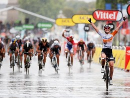 anna-van-der-breggen-mountain-bike